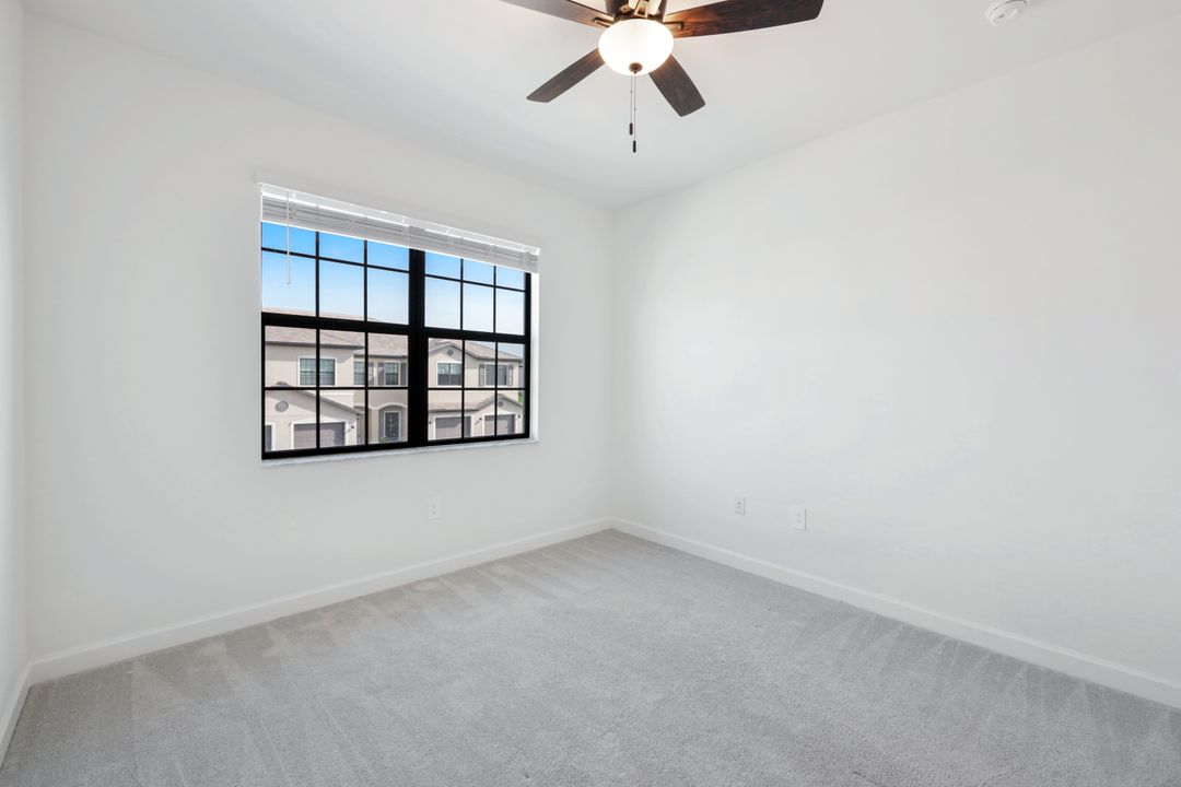 14207 Pine Lodge Ln, Fort Myers, FL 33913