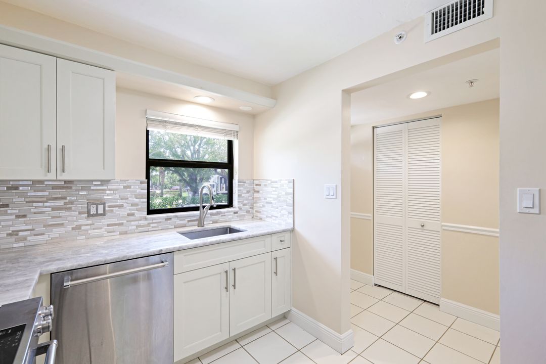 1100 9th St S #B103, Naples, FL 34102