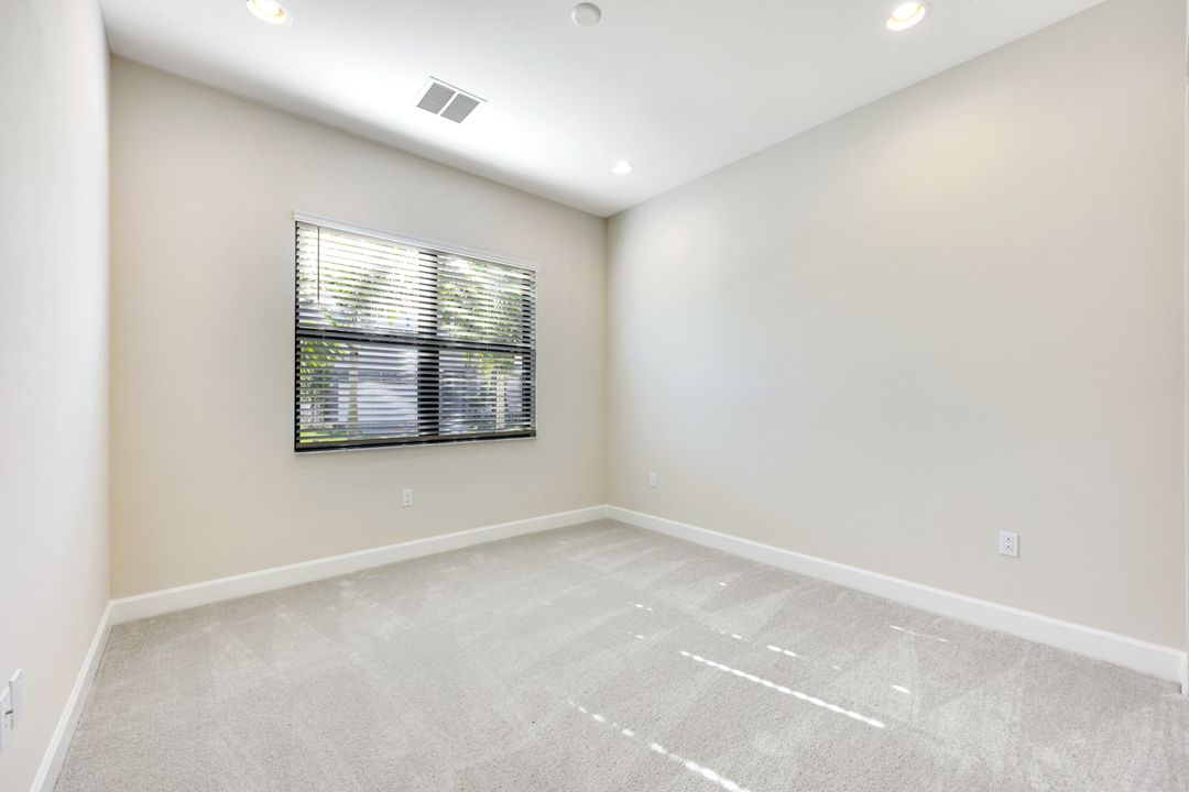 12650 Alderson Ave, Estero, FL 33928