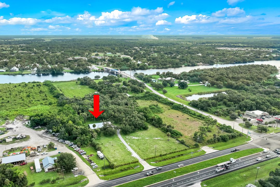 21211 Palm Beach Blvd, Alva, FL 33920
