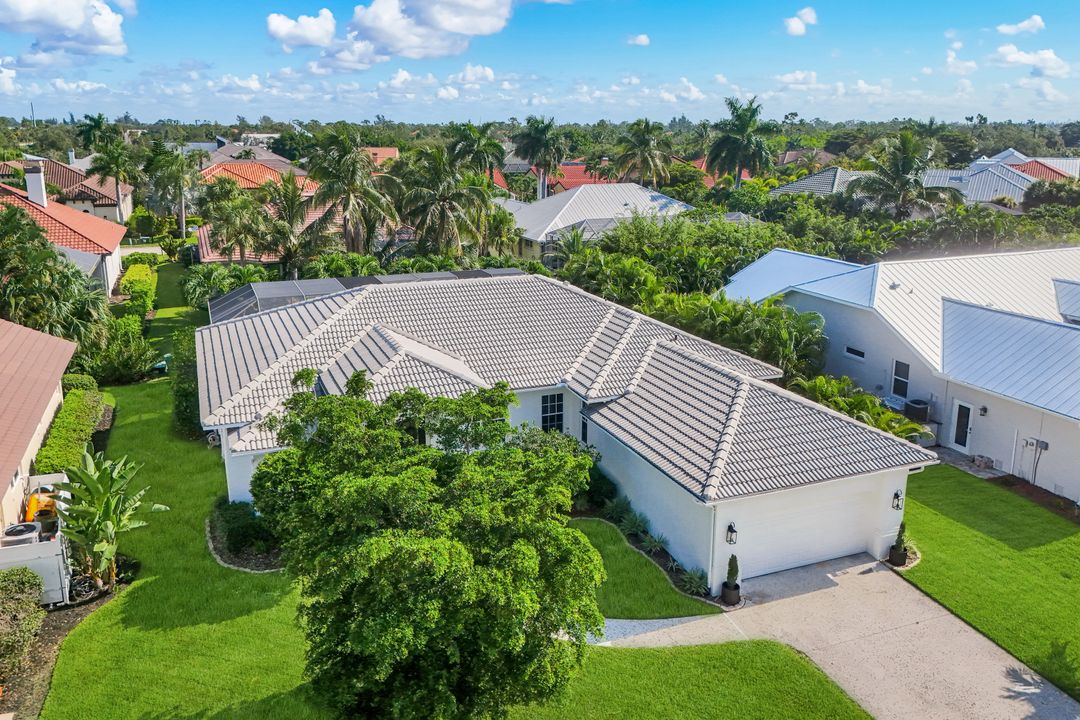 8748 S Lake Cir, Fort Myers, FL 33908