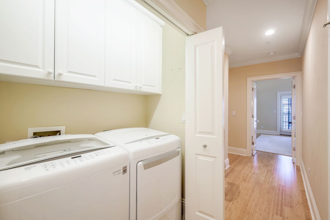 331 3rd Ave S #4, Naples, FL 34102