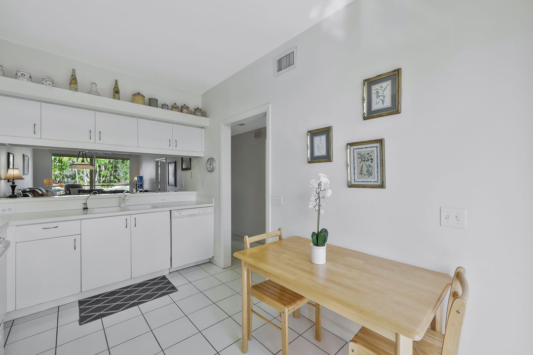 1635 Windy Pines Dr #5, Naples, FL 34112