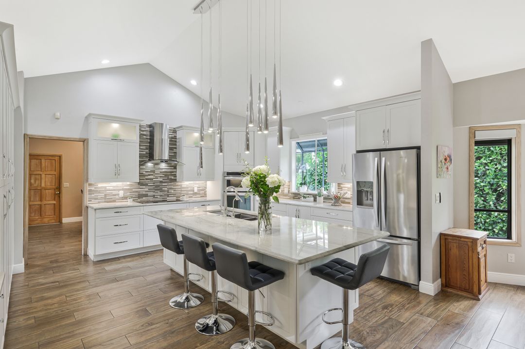 730 Bay Tree Ct, Naples, FL 34108