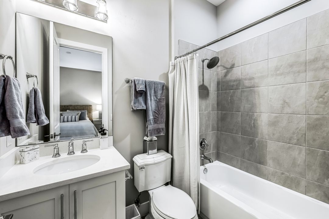 3178 Cotuit Ln, Naples, FL 34114