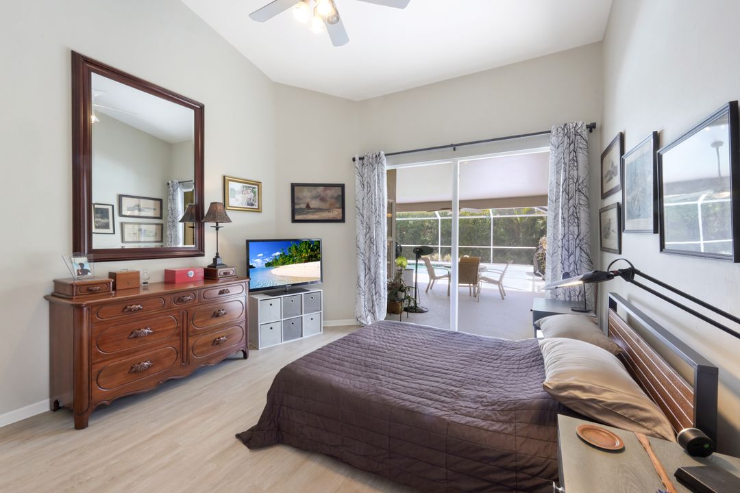4332 Mistlethrush Ln, Naples, FL 34119