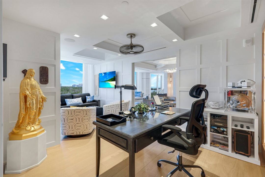 6897 Grenadier Blvd #601, Naples, FL 34108