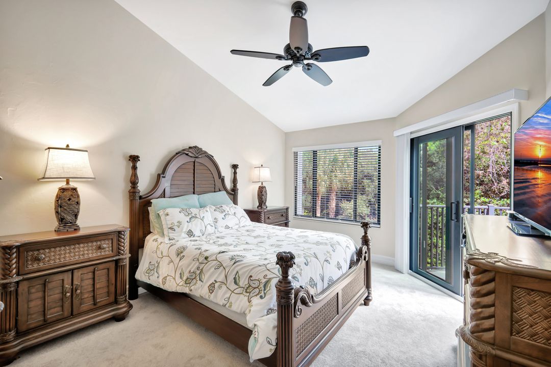 27105 Oakwood Lake Dr, Bonita Springs, FL 34134