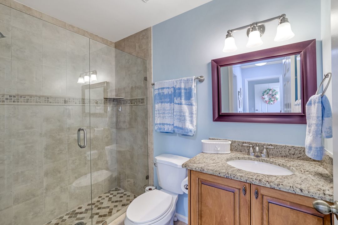 6860 Dennis Cir #K-204, Naples, FL 34104