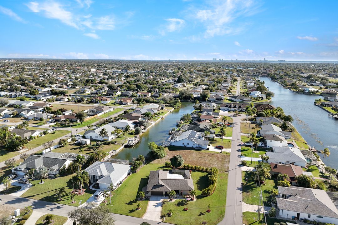 215 SE 12th Ave, Cape Coral, FL 33990