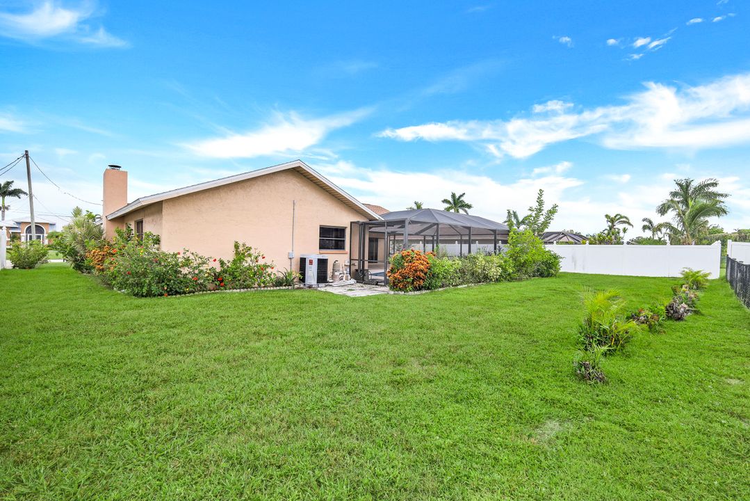 1925 SE 9th Terrace, Cape Coral, FL 33990