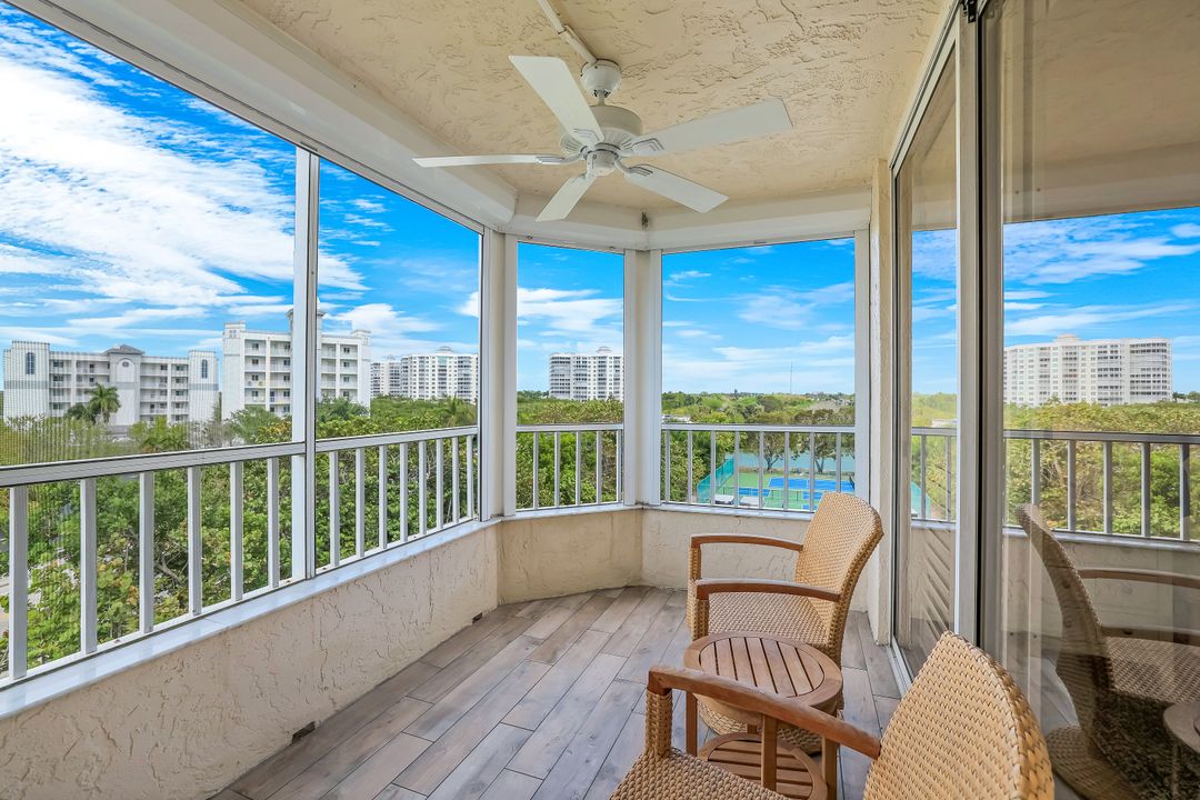 11118 Gulf Shore Dr #A401, Naples, FL 34108