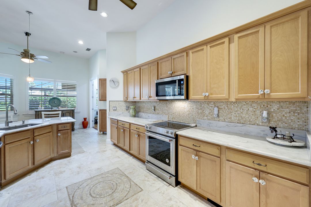 9684 Cobalt Cove Cir, Naples, FL 34120