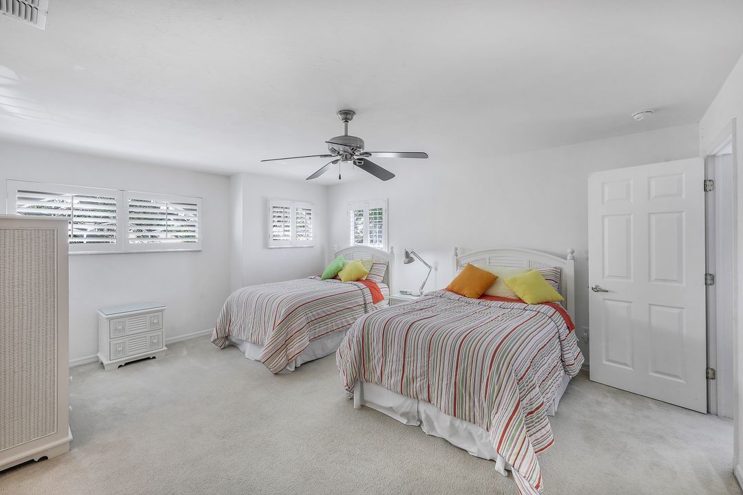 6721 Calumet Dr, Naples, FL 34113