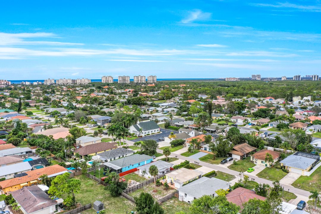 782 107th Ave N, Naples, FL 34108