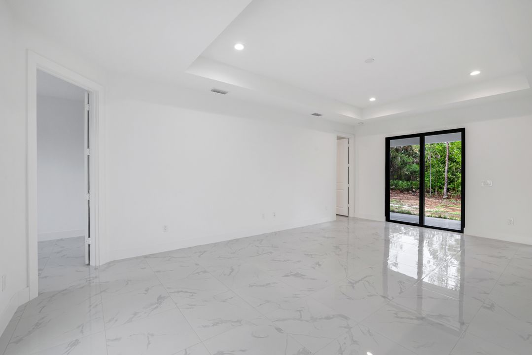 3644 35th Ave NE, Naples, FL 34120