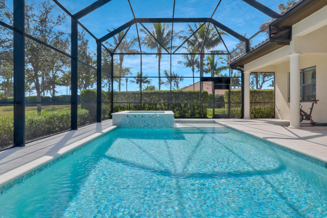 6542 Amarone Ln, Naples, FL 34113