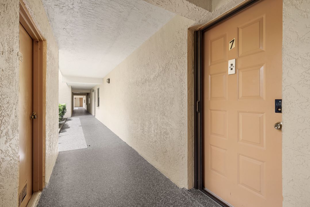 13240 White Marsh Ln #7, Fort Myers, FL 33912