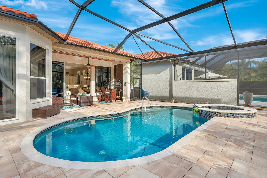 1282 Via Portofino, Naples, FL 34108