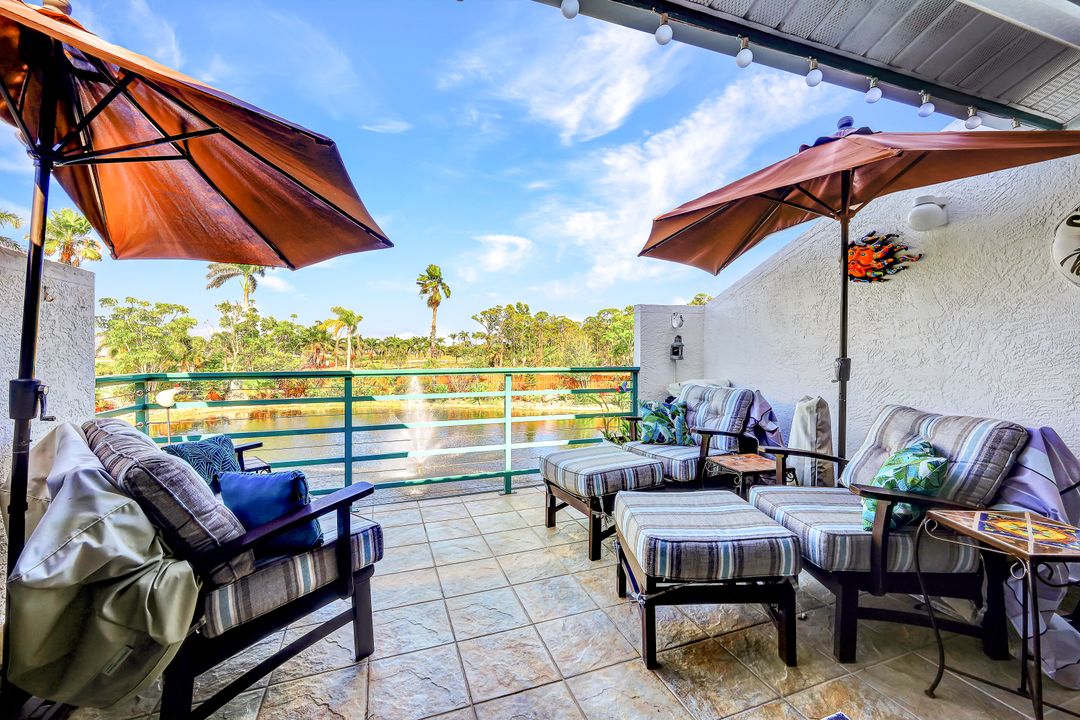 2270 Anchorage Ln #C, Naples, FL 34104