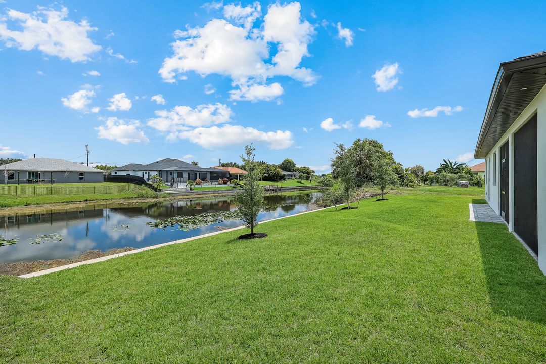 313 NE 5th St, Cape Coral, FL 33990
