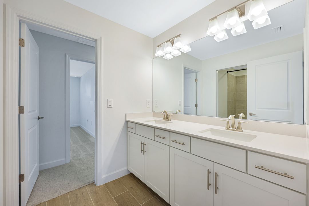 20669 Greenwich Pl, Estero, FL 33928