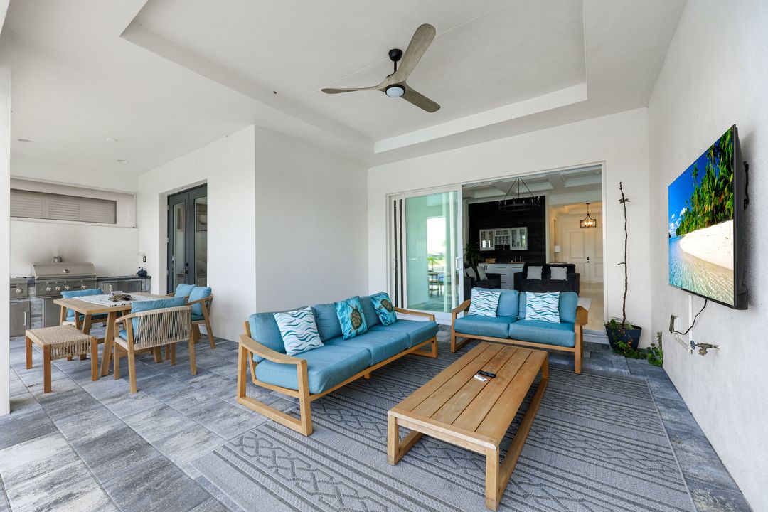 3697 Sapphire Cv Cir, Naples, FL 34114