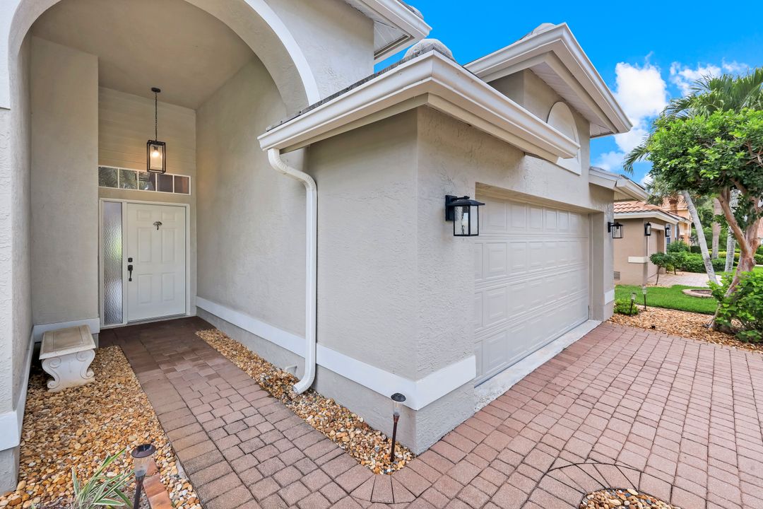 25061 Bay Cedar Dr, Bonita Springs, FL 34134