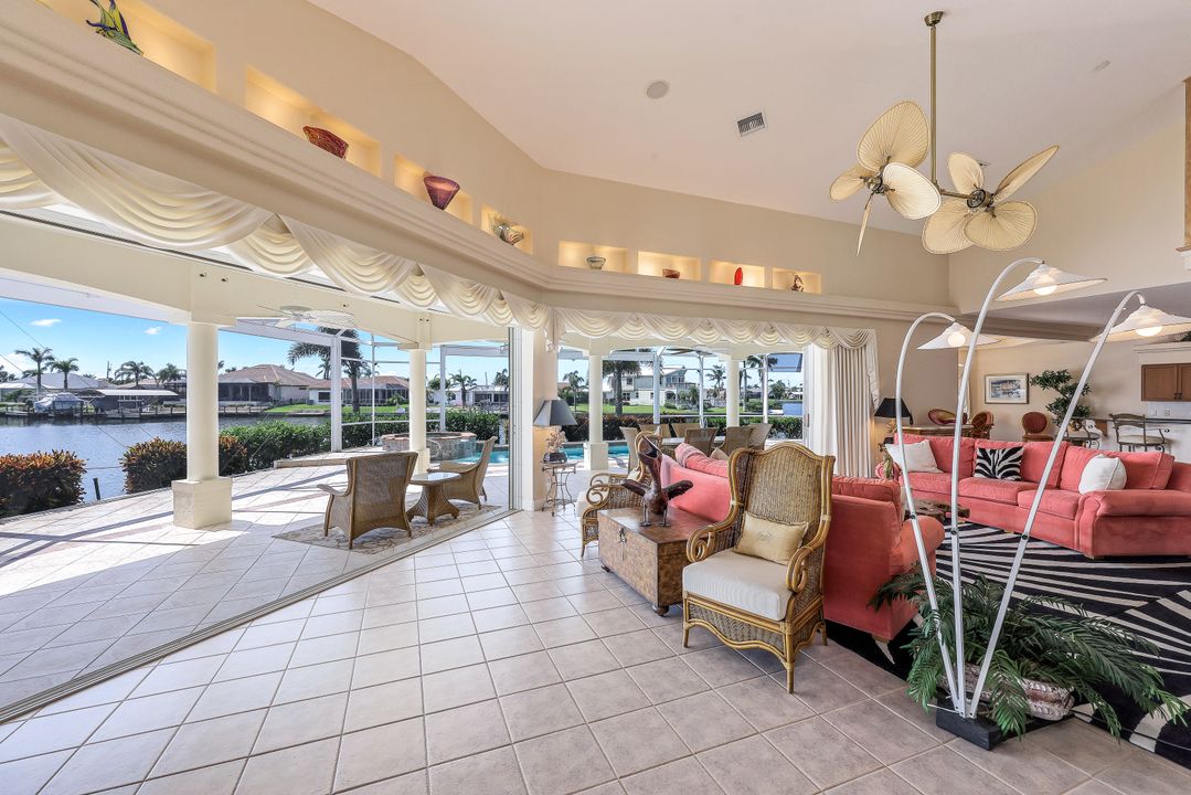 5231 SW 5th Pl, Cape Coral, FL 33914