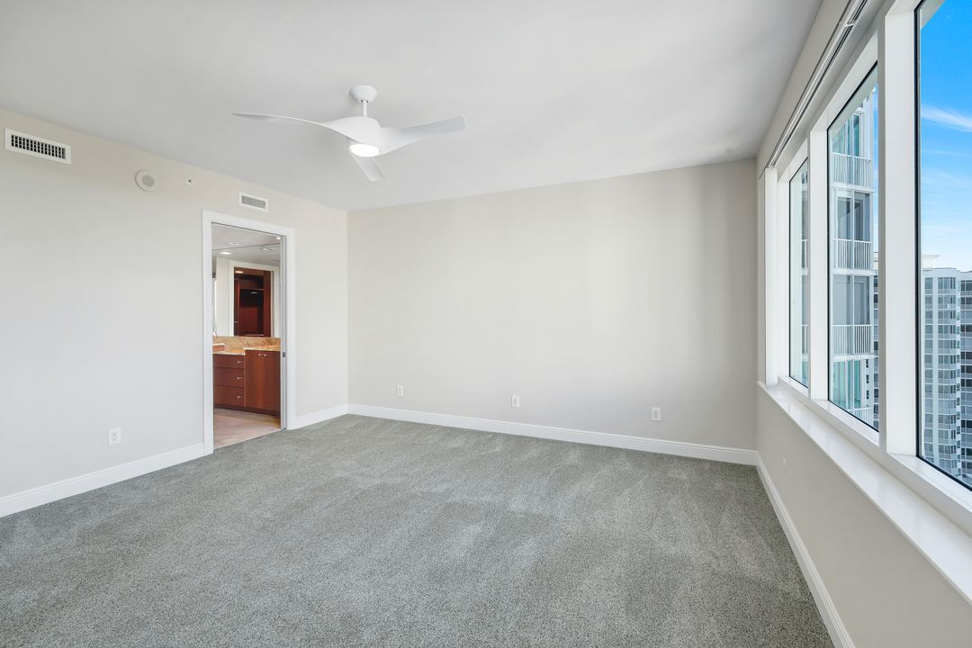 275 Indies Way #1606, Naples, FL 34110