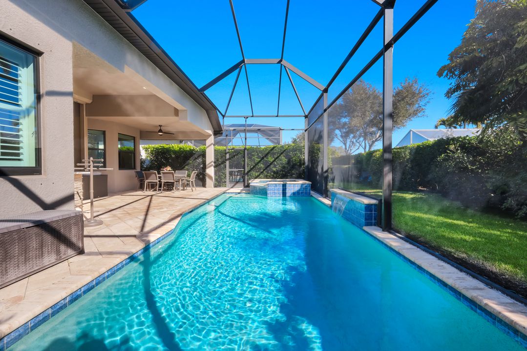 10126 Palazzo Dr, Naples, FL 34119