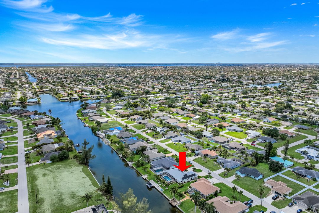 322 SE 17th St, Cape Coral, FL 33990