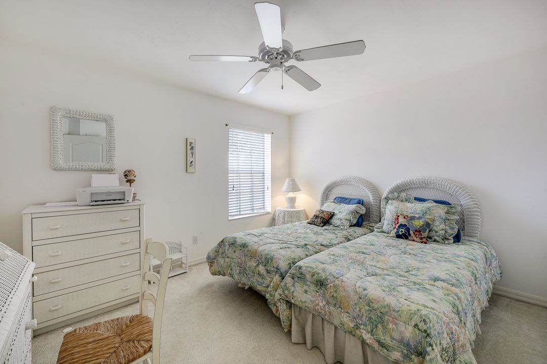 1082 Jardin Dr, Naples, FL 34104