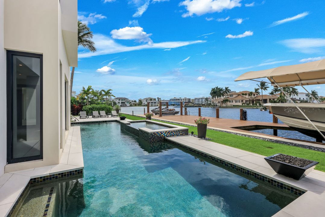 348 Seagull Ave, Naples, FL 34108