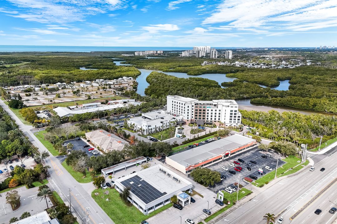 11983 Tamiami Trl N, Naples, FL 34110