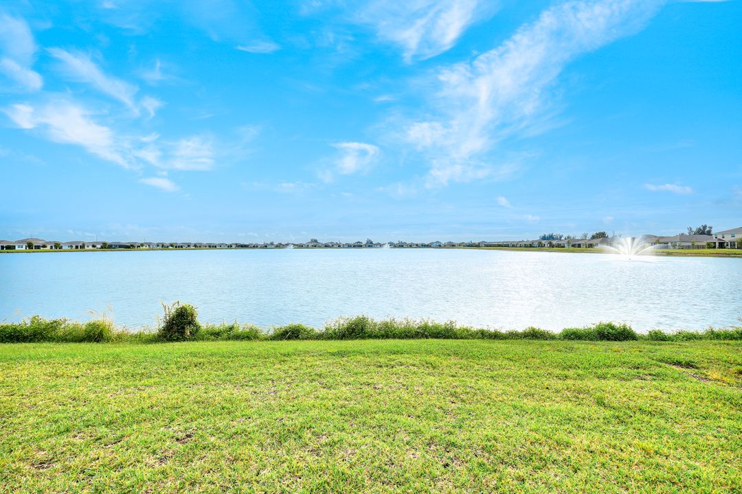 447 Spg Hl Lk Lp, Cape Coral, FL 33993