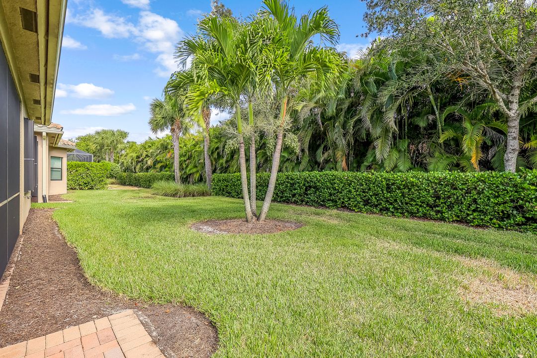 13644 Mandarin Cir, Naples, FL 34109