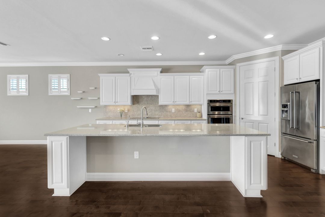 11807 Dixon Dr, Fort Myers, FL 33913