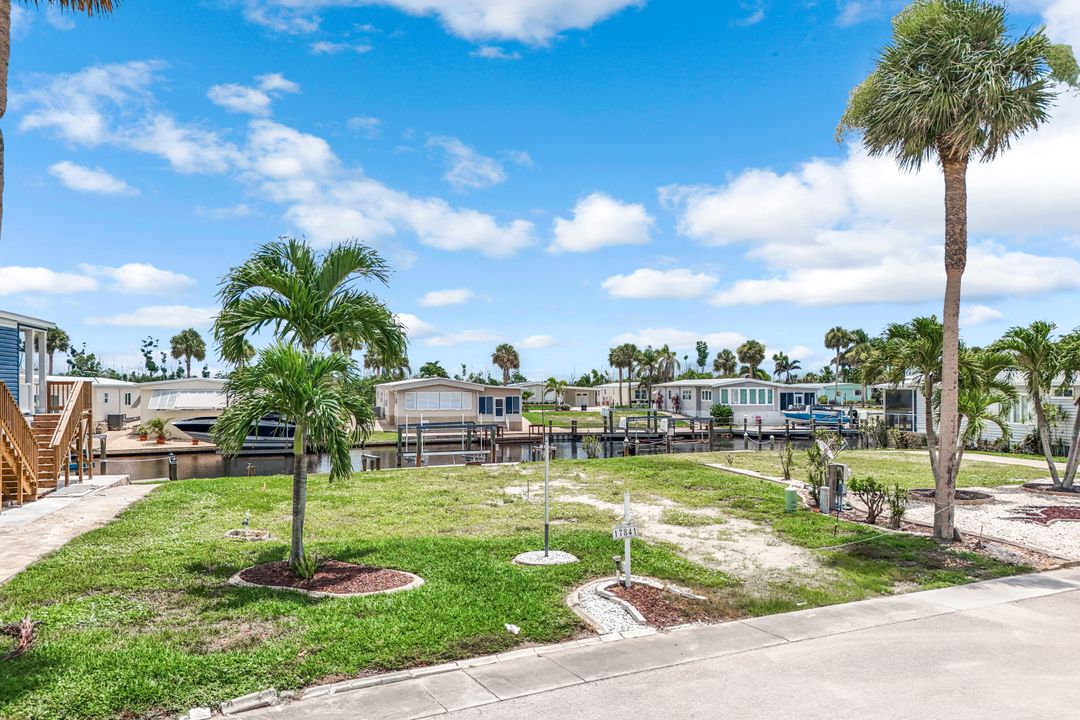 17841 Peppard Dr, Fort Myers Beach, FL 33931