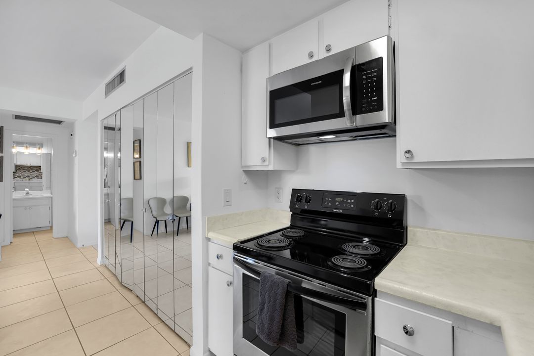 140 Seaview Ct #204S, Marco Island, FL 34145