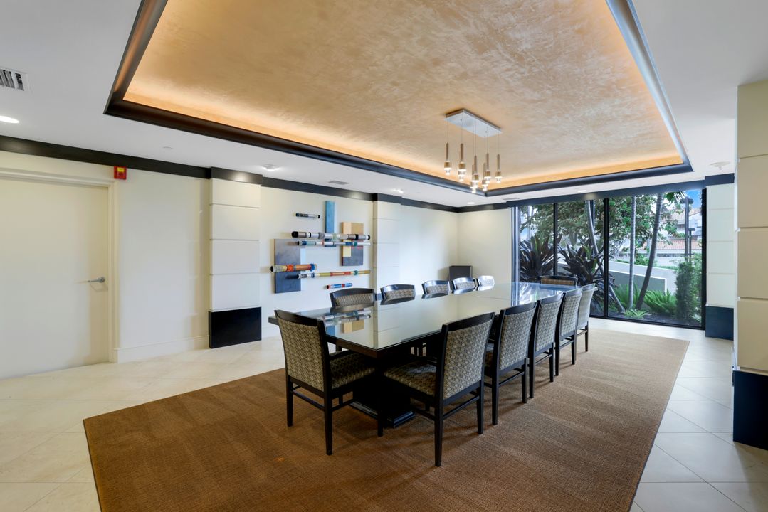 4451 Gulf Shore Blvd N #406, Naples, FL 34103