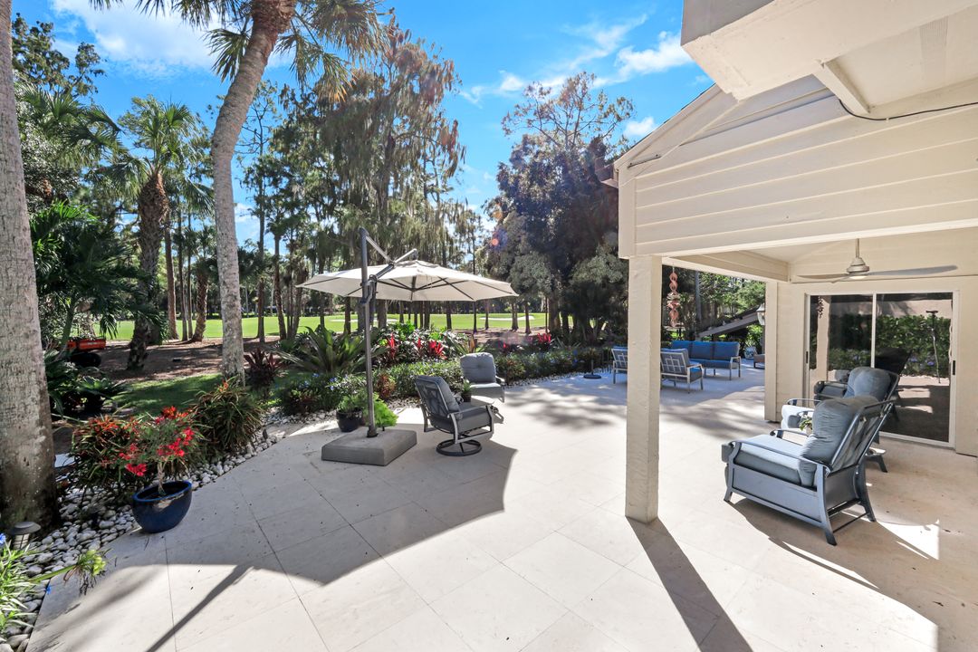 370 Edgemere Way N, Naples, FL 34105