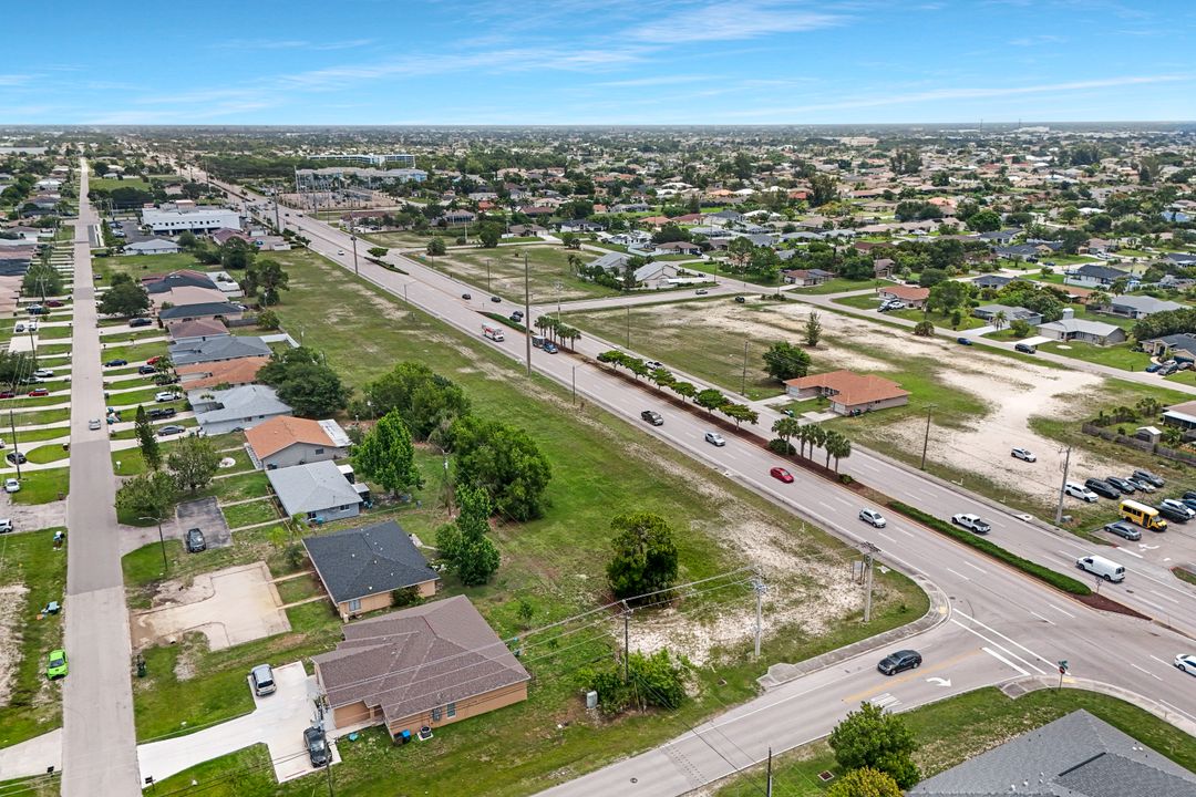 1818 Santa Barbara Blvd S, Cape Coral, FL 33991