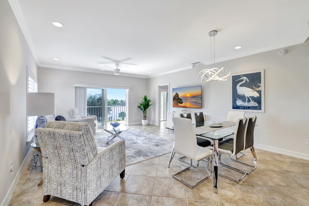 816 W Elkcam Cir #301, Marco Island, FL 34145