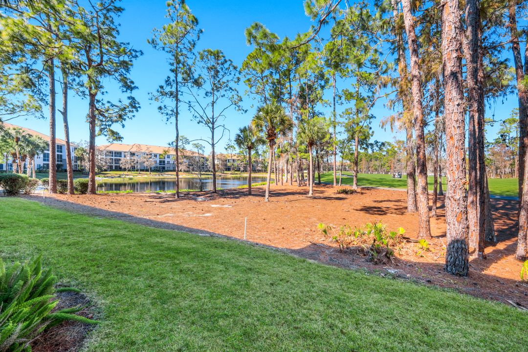 8239 Parkstone Pl #107, Naples, FL 34120