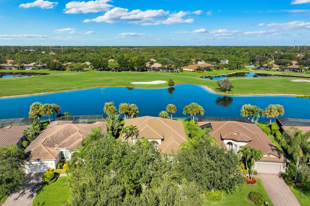 8737 Mustang Island Cir, Naples, FL 34113