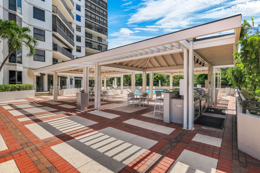 6075 Pelican Bay Blvd # 104, Naples, FL 34108