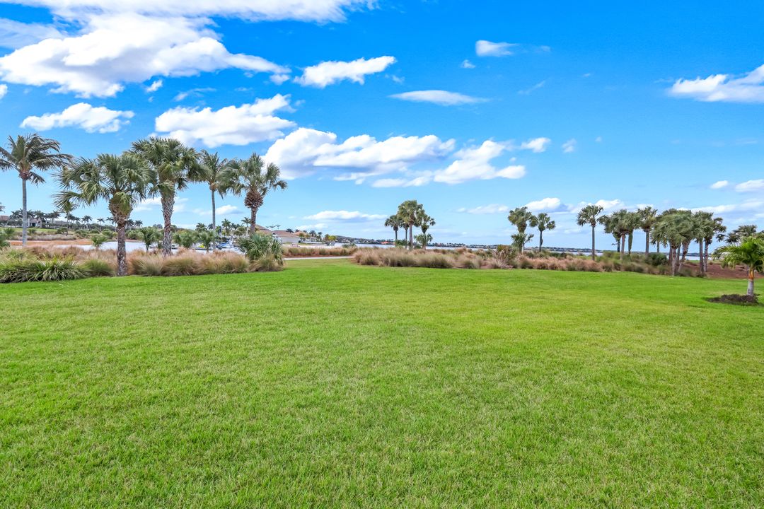 9112 Siesta Bay Dr, Naples, FL 34120