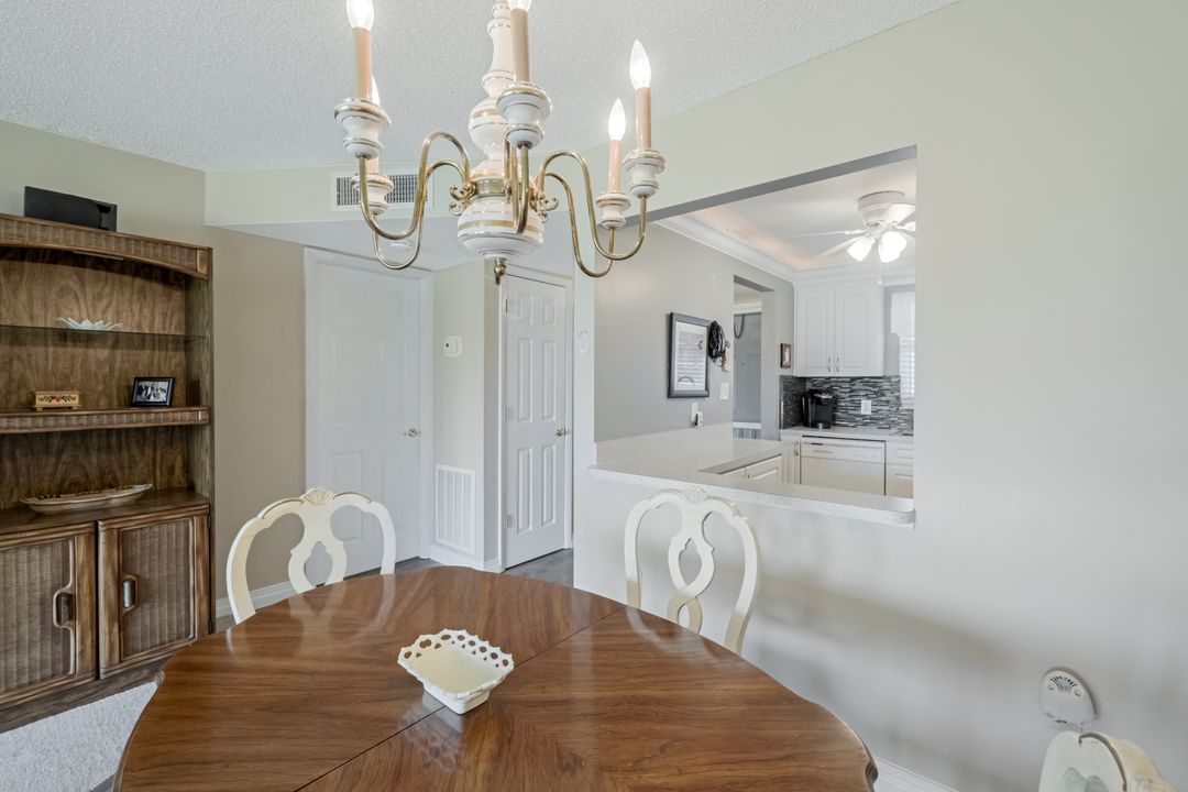 300 Forest Lakes Blvd #104, Naples, FL 34105