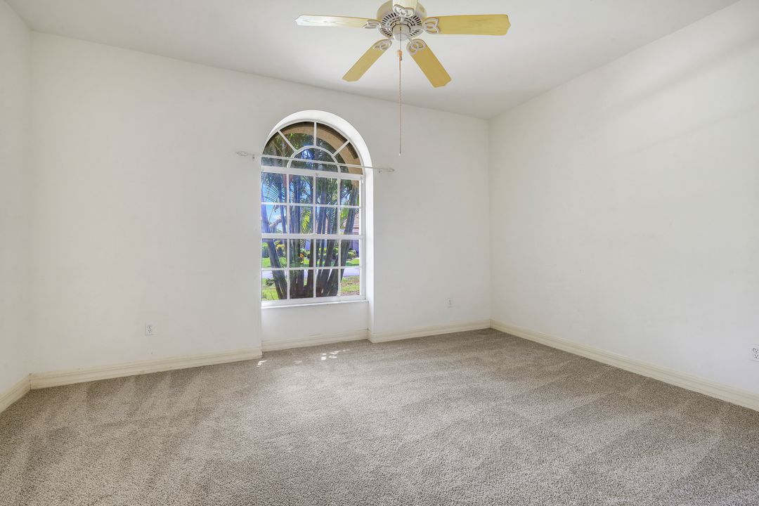 28476 Del Lago Way, Bonita Springs, FL 34135